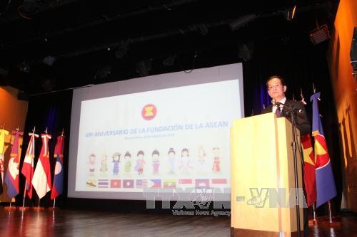 Vietnam leitet die Feier zum ASEAN-Gründungstag in Argentinien  - ảnh 1